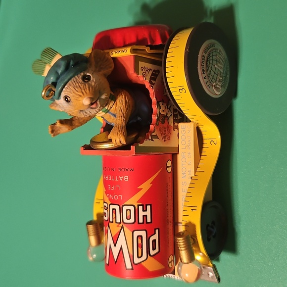 Enesco Other - Vintage Enesco "North Pole or Bust" mouse in a hot rod car ornament. 